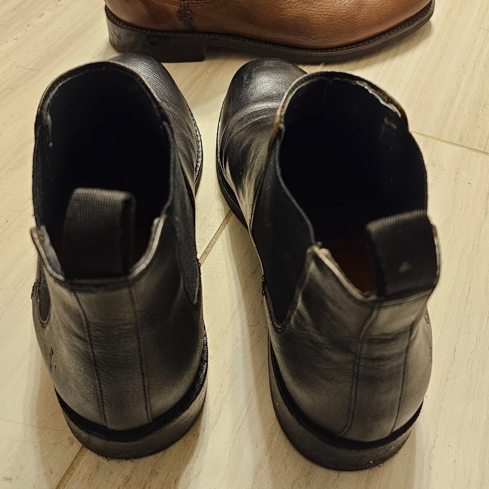 Frye Corey Chelsea Boots